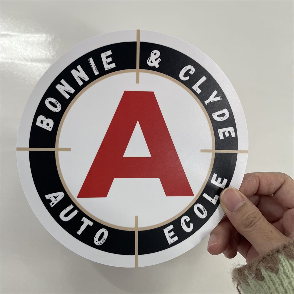 Grand disque A personnalisé au nom d'une auto-école, format magnétique
